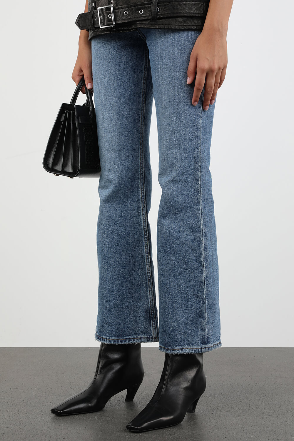 מגפוני אריזונה שחורים מעור